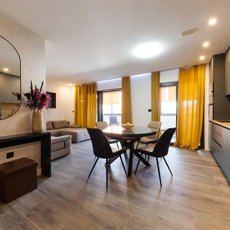 Orange - Okrug Gornji Seaside Retreat Apartment