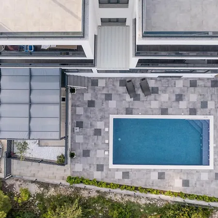 Orange - Okrug Gornji Seaside Retreat Apartment Trogir