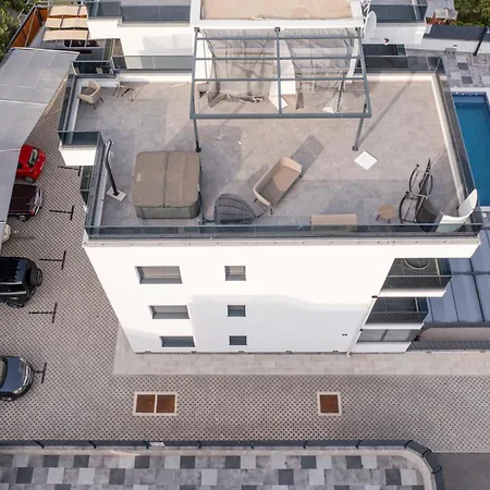 Orange - Okrug Gornji Seaside Retreat Apartment