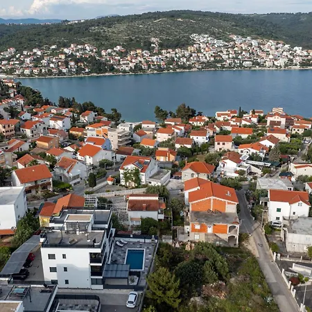 Apartment Orange - Okrug Gornji Seaside Retreat